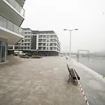 Apartly -smart I Parking Lägenhet *