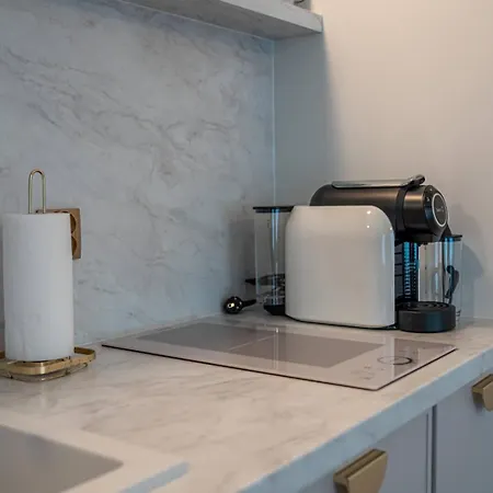Apartly -smart I Parking Lägenhet *